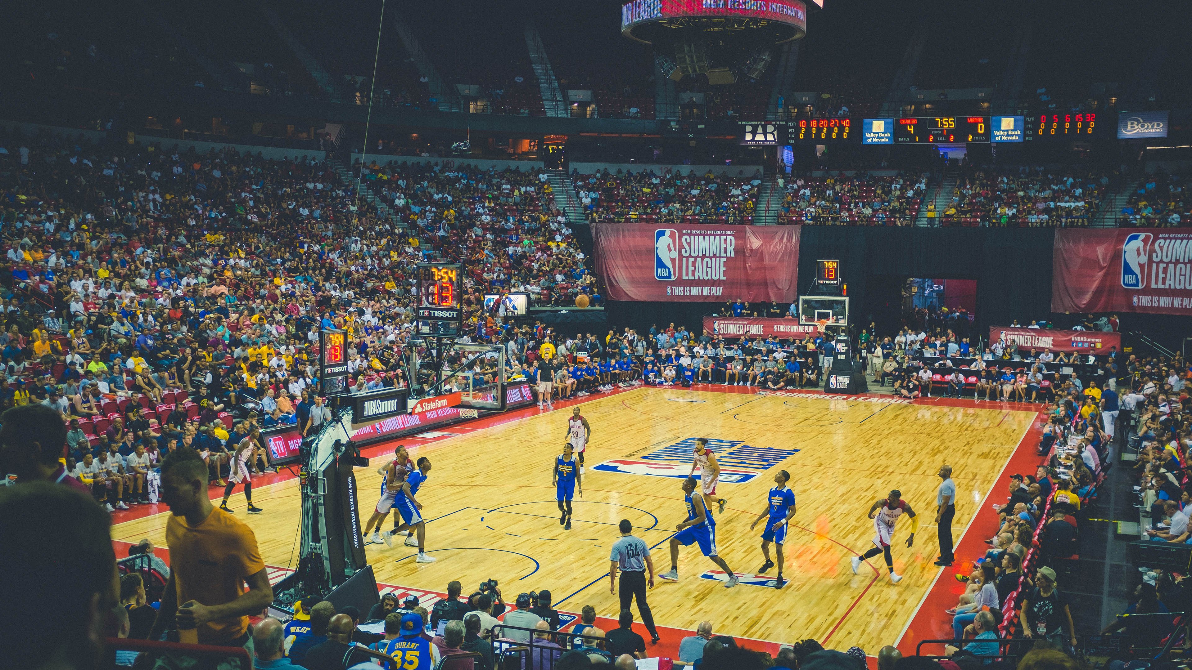 爵士宣布与老将续约加强更衣室稳定性,爵士最新